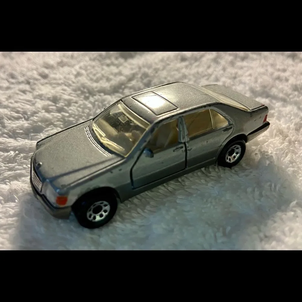 Matchbox Mercedes Benz 600 SEL Gray 1992.